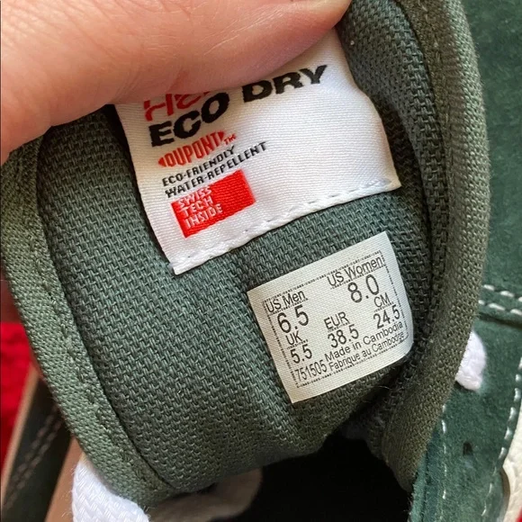 NWT Vans Women's Forest Green Suede Sneakers - Picture 16 of 16